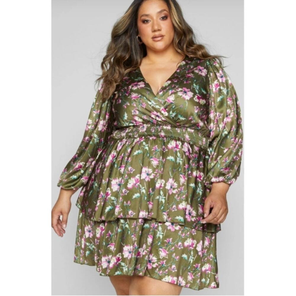 Fashion to Figure Kara Green Silky Floral Print Tiered Dress Plus Size 2